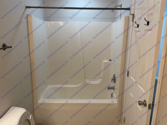 Building Photo - Now leasing for August!