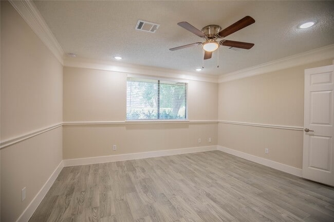 Building Photo - 3919 Wintergreen Dr