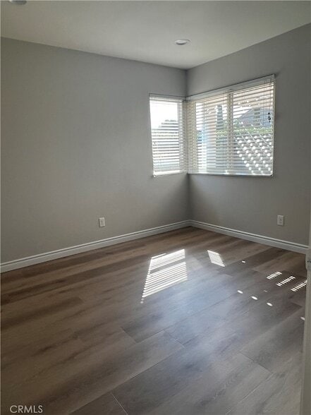 Building Photo - 26 Alderbrook