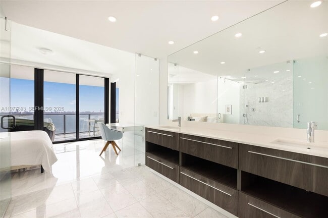 Building Photo - 3131 NE 7th Ave