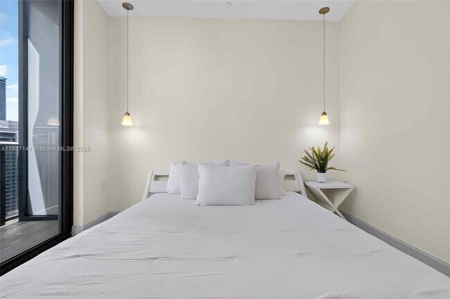 Building Photo - 55 SW 9th St