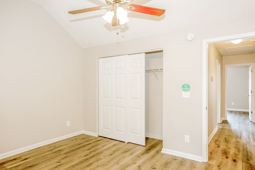 Building Photo - 3381 Chadbury Dr NW