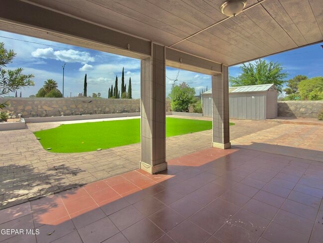 Building Photo - 3217 Funston Pl