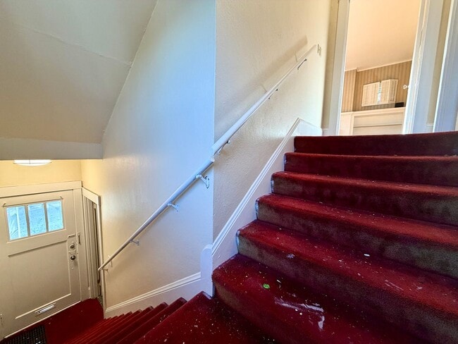 Building Photo - 0130-01