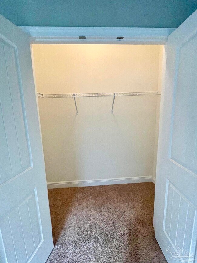 Building Photo - 4632 Dupont Cir