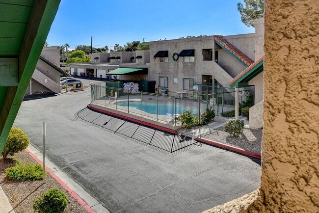 Building Photo - 6750 Del Rey Ave