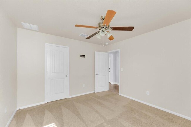 Building Photo - 18125 Ryegate Dr