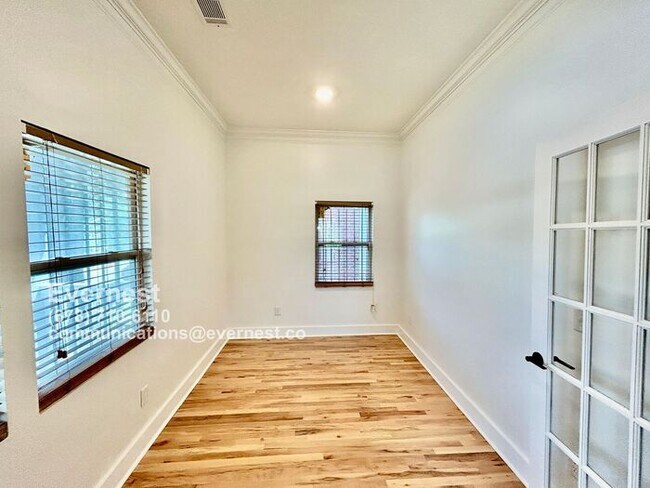Building Photo - Spacious 4-Bedroom Home with Front Porch a...