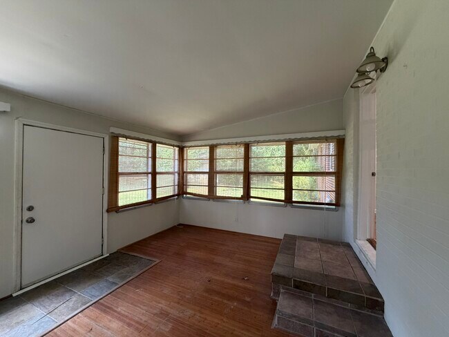 Building Photo - 1 Murray Hill Dr