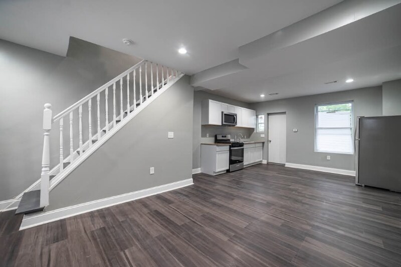 Building Photo - 3218 Elmley Ave
