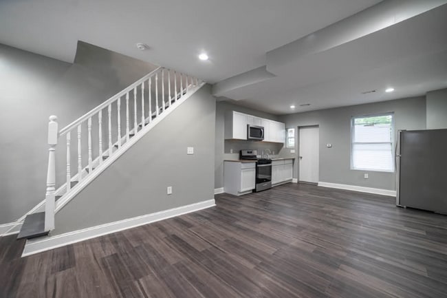 Building Photo - 3218 Elmley Ave