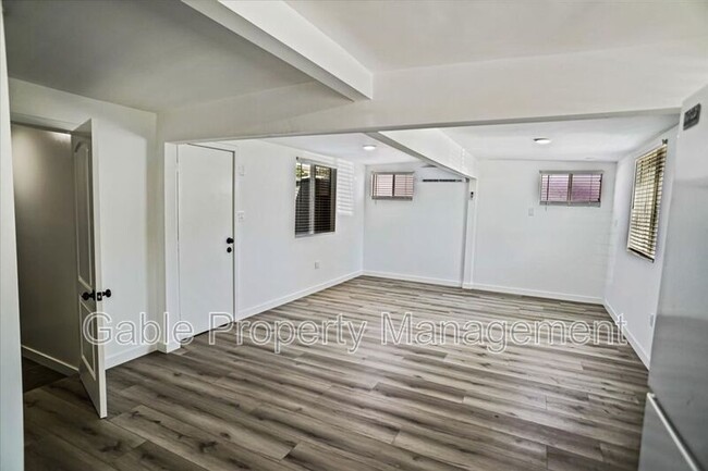 Building Photo - 23830 Newhall Ave