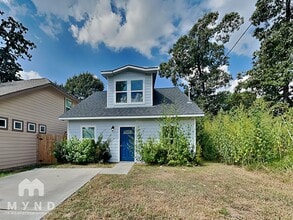 Building Photo - 850 Palmdate