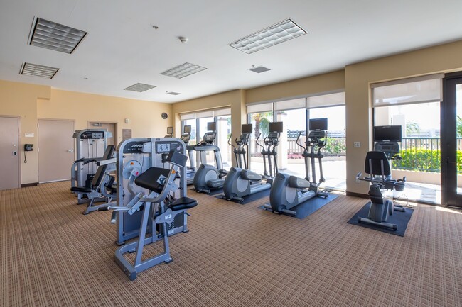 Building Photo - High Floor - Ocean and City Views - Keola ...
