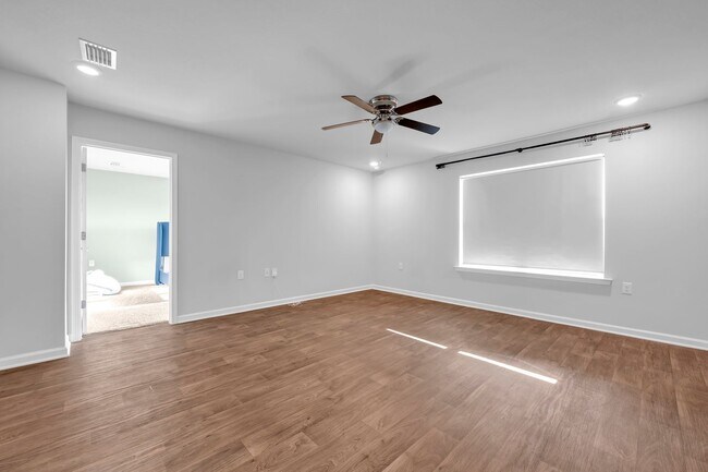 Building Photo - Charming 4BR / 2BA rental in desirable Daphne, AL — great neighborhood, move-in ready.