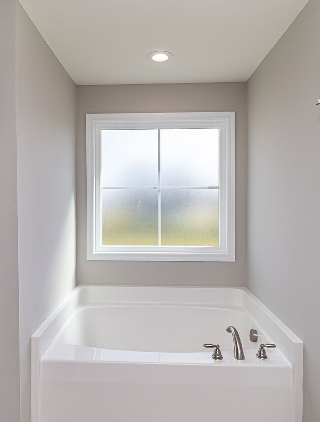 Building Photo - 208 Weeping Willow Dr