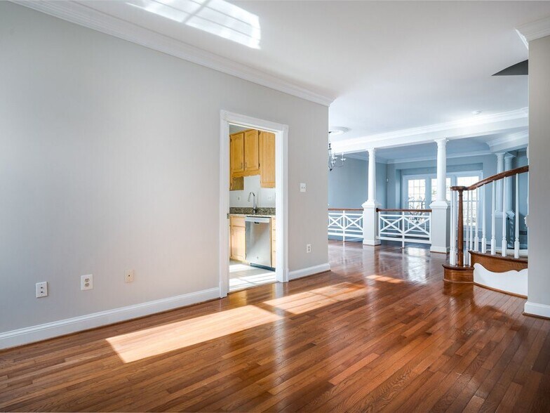 Building Photo - 2155 Wolftrap Ct