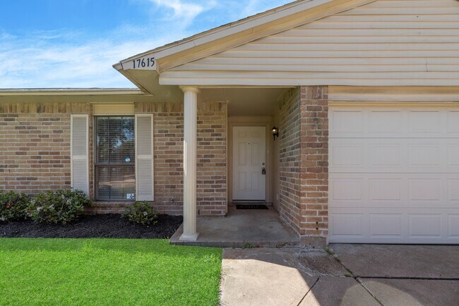 Building Photo - 17615 Autumn Hills Dr