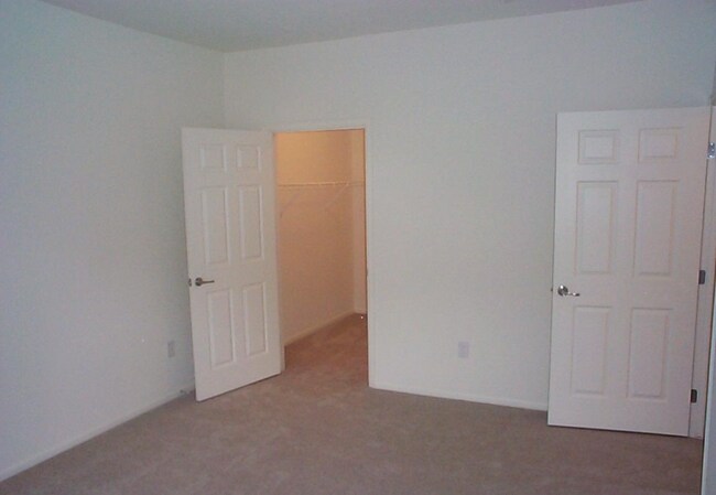 Building Photo - 3095 Blue Sky Cir