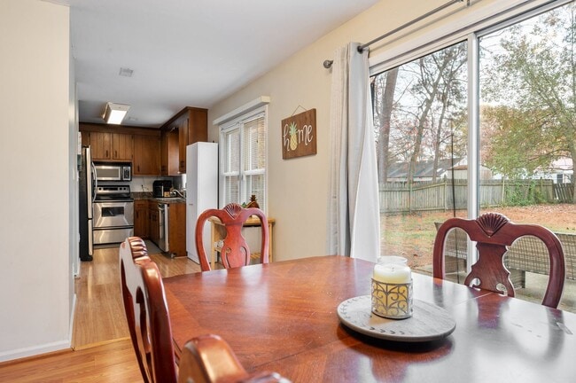 Building Photo - Central Newport News