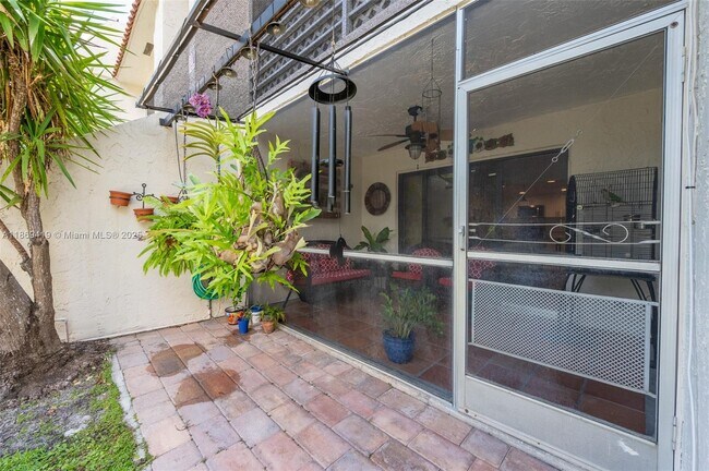 Building Photo - 3133 Coral Hills Dr