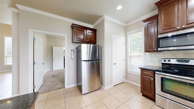 Building Photo - 1102 Milner Dr