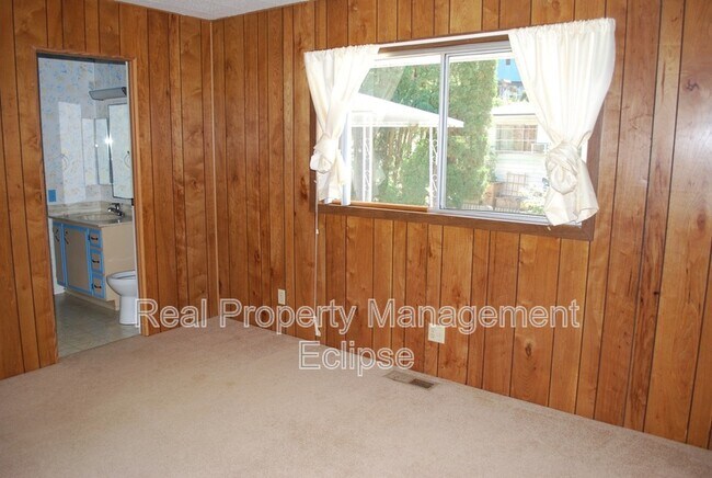 Building Photo - 12712 NE 190th St