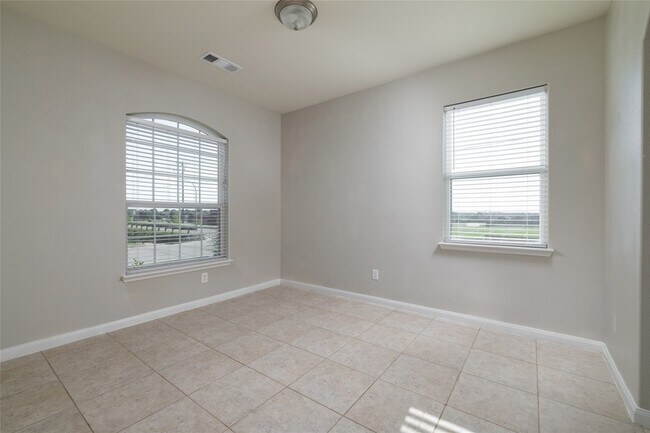 Building Photo - 6201 Verdon Gorge Dr