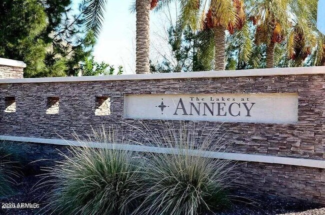 Building Photo - 2785 S Pewter Dr