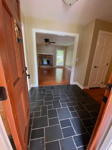 Double door entry - 1125 Clapper Ct