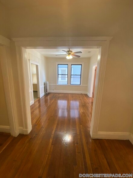 Building Photo - 19 Mora St