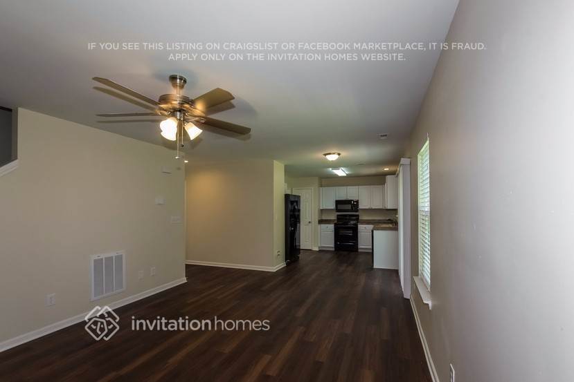 Building Photo - 5219 Grass Ridge Dr