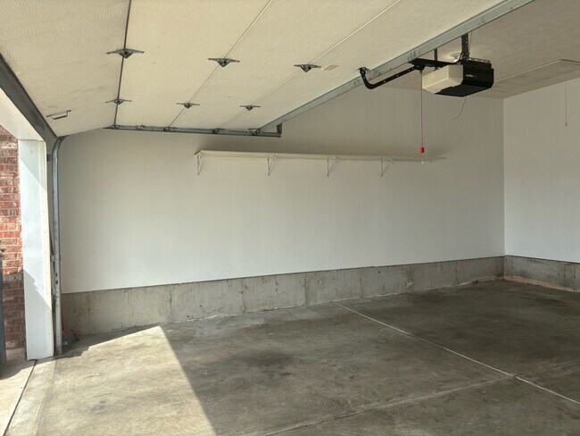 Garage - 898 N 22nd St