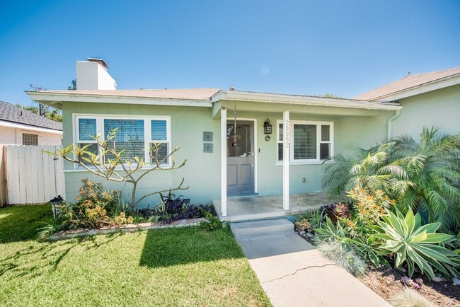 Building Photo - 20092 Bayview Ave