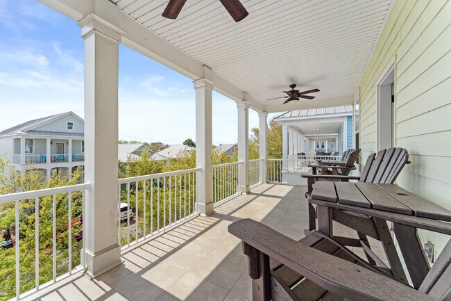 Building Photo - 4555 Grand Key Loop W