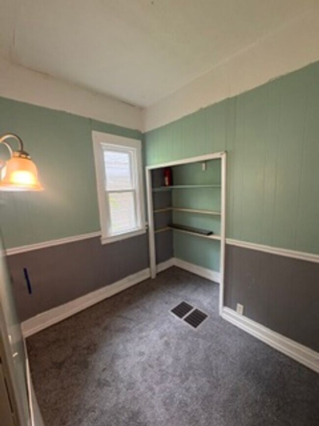 Building Photo - 4 bedroom single family home in Peoria for Rent