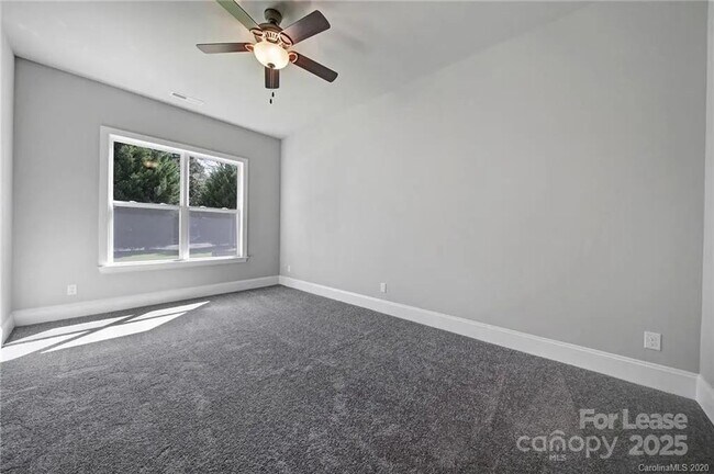 Building Photo - 2603 Bridle Brook Way