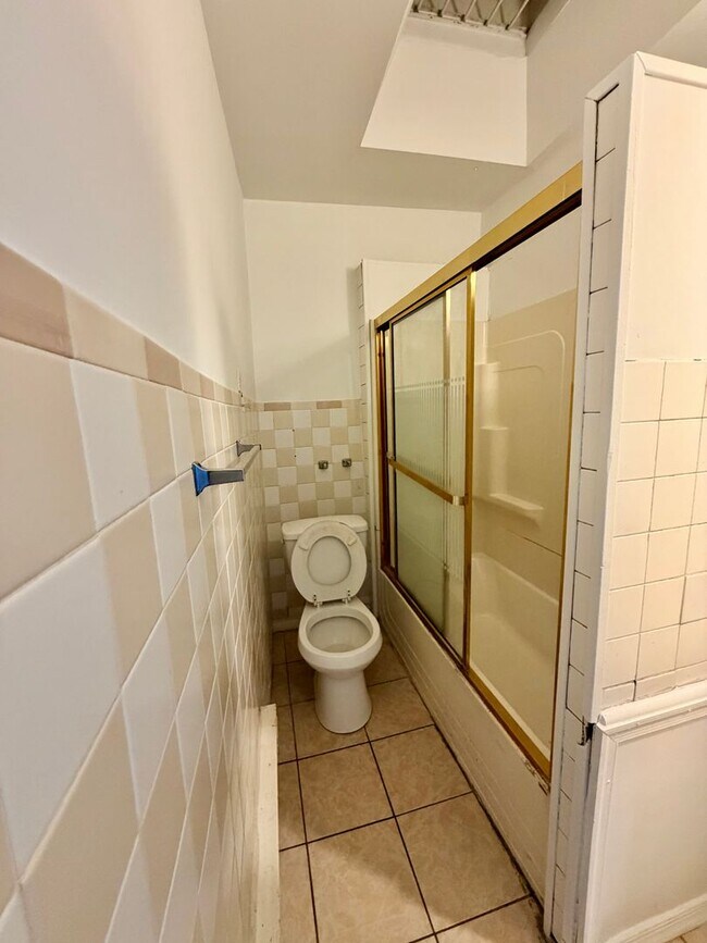 Building Photo - Available Now | Pet-Friendly 3-Bedroom Home with Spacious Living Areas