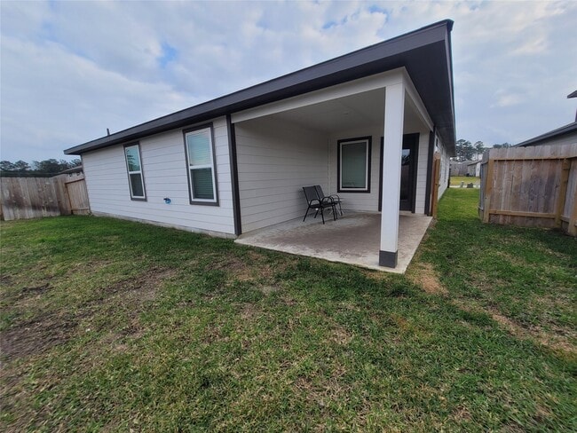 Building Photo - 12111 Bear River Dr