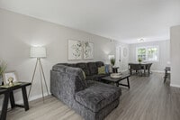 Building Photo - 754 Hemlock Dr
