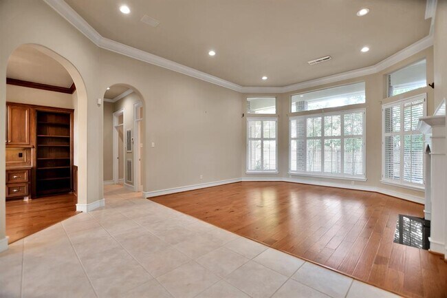 Building Photo - 6615 Butler Oaks Ct