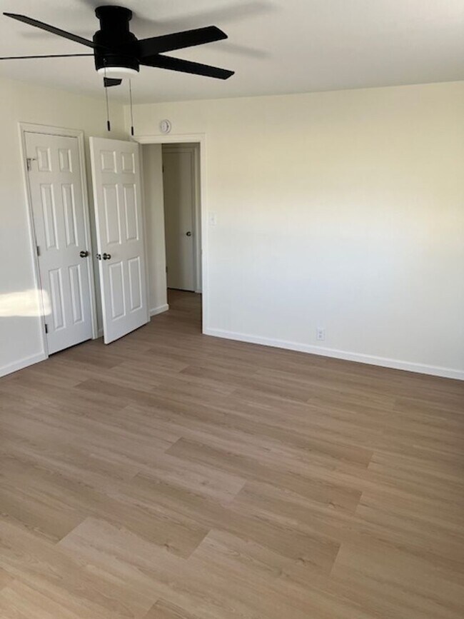 Building Photo - 1705 Campbell-House