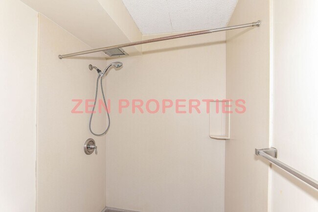 Building Photo - 1 Bdrm 1 Bath 1 Parking at Makiki Hillside