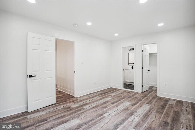 Building Photo - 8648 Watershed Ct