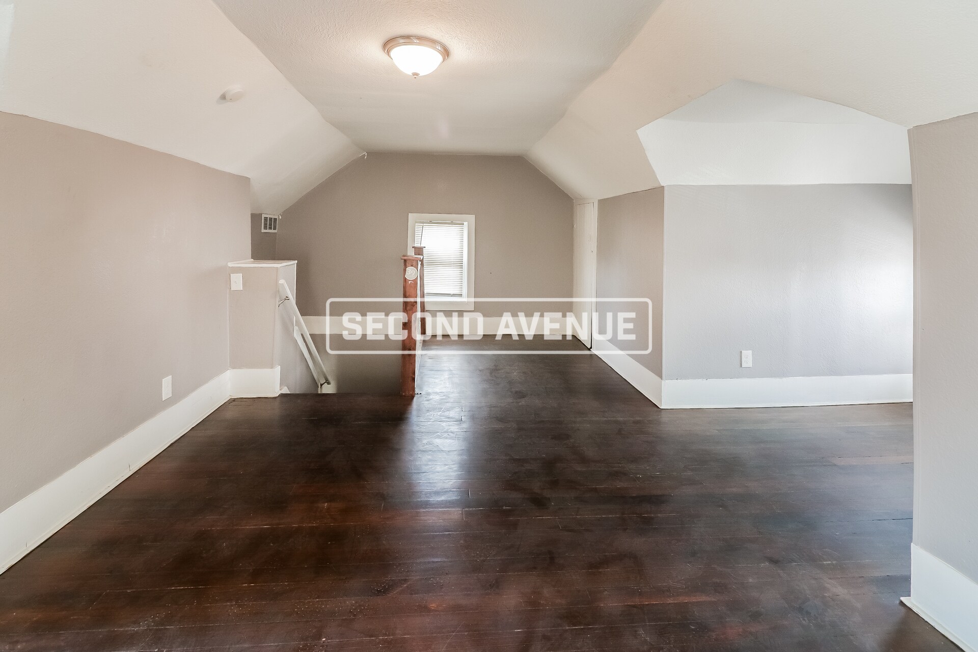 Building Photo - 144 N White Ave