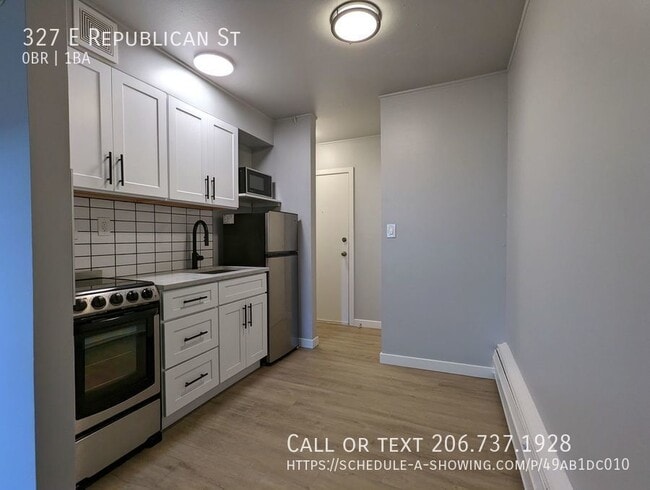 Building Photo - 327 E Republican St