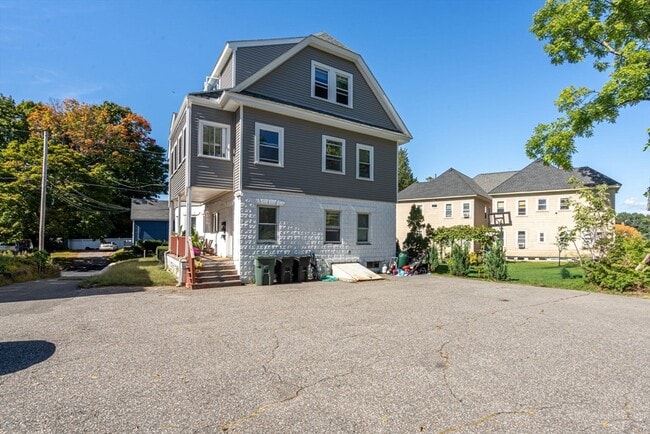 Building Photo - 144 Waverly Rd