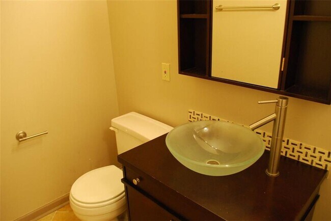 Building Photo - 3502 Tradewinds Dr