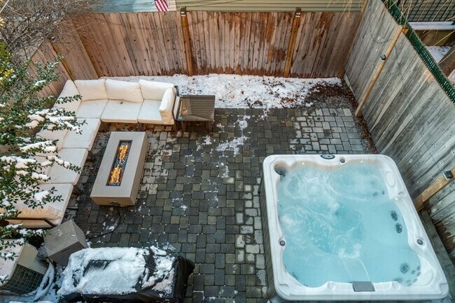 Building Photo - 75 Old Harbor St