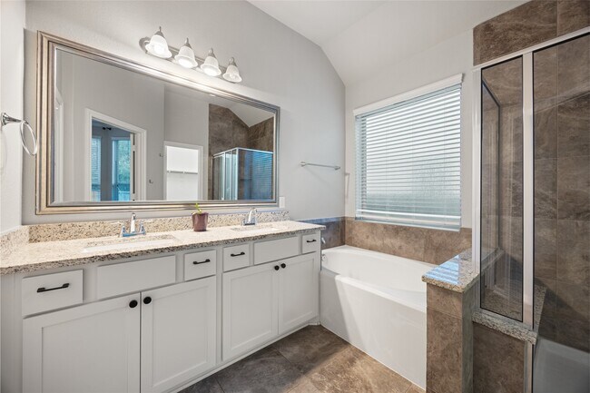 Building Photo - 239 Capriccio Ln